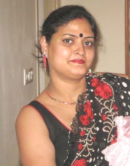 Desi Bengali Boudi in Saree Fucked at Outdoor .